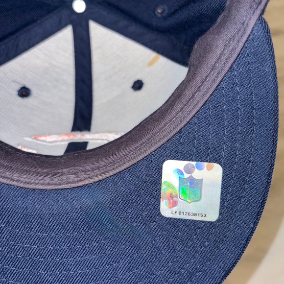 Chicago Bears Navy fitted Hat with Orange 'C' Logo - Picture 2 of 5